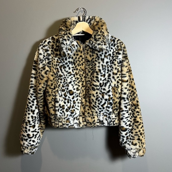 Leopard Print Faux Fur Crop Jacket - Picture 1 of 6